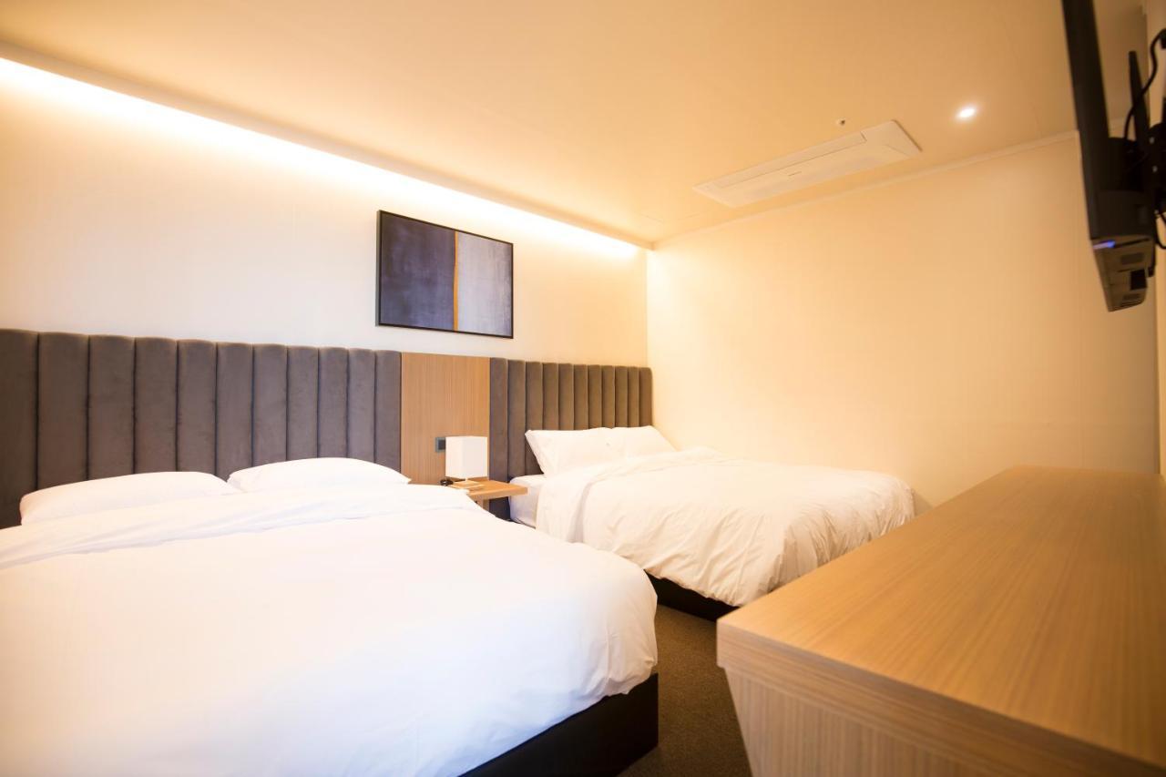 Uh Suite The Haeundae Busan Eksteriør billede
