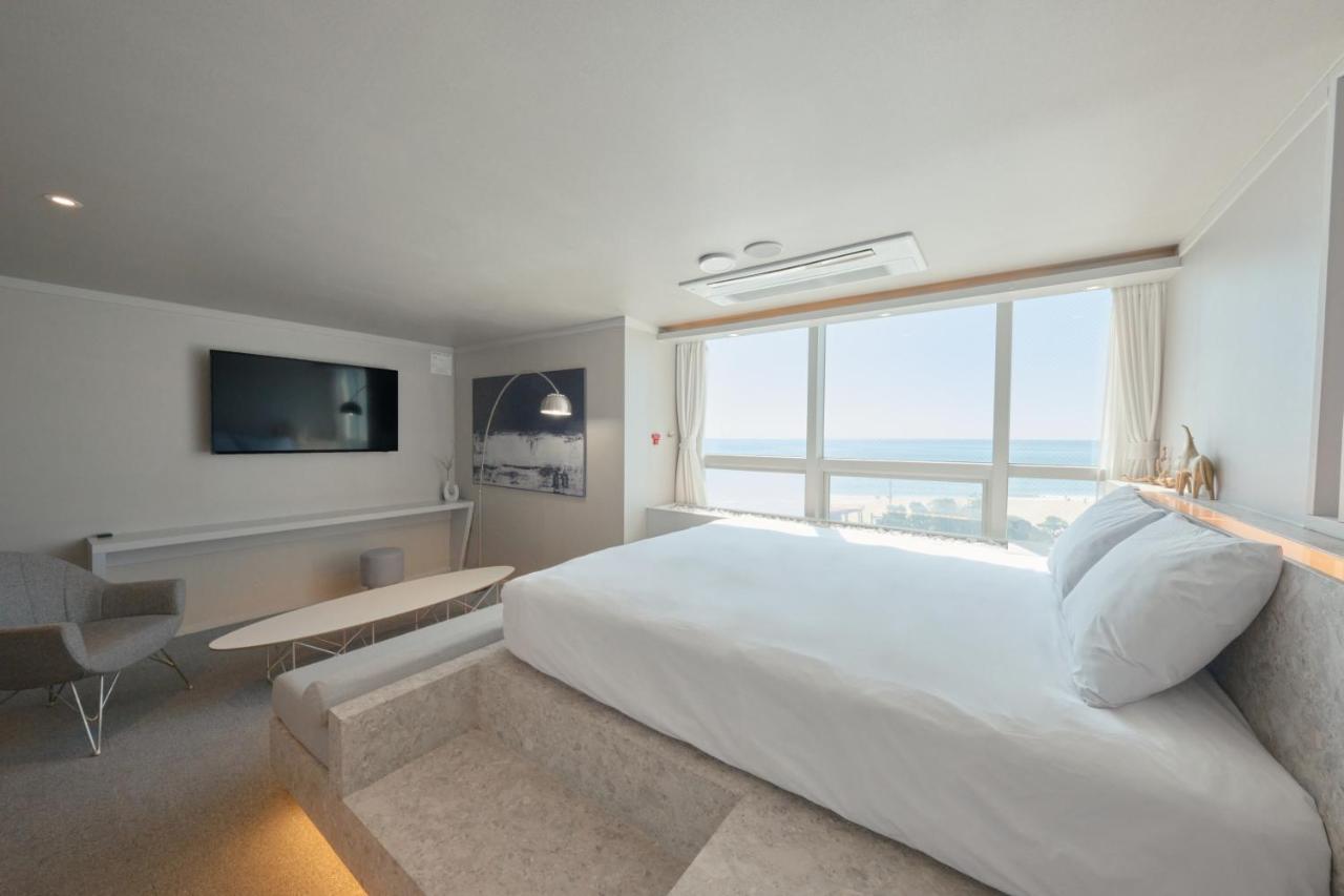 Uh Suite The Haeundae Busan Eksteriør billede