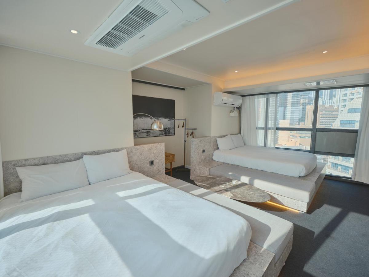Uh Suite The Haeundae Busan Eksteriør billede