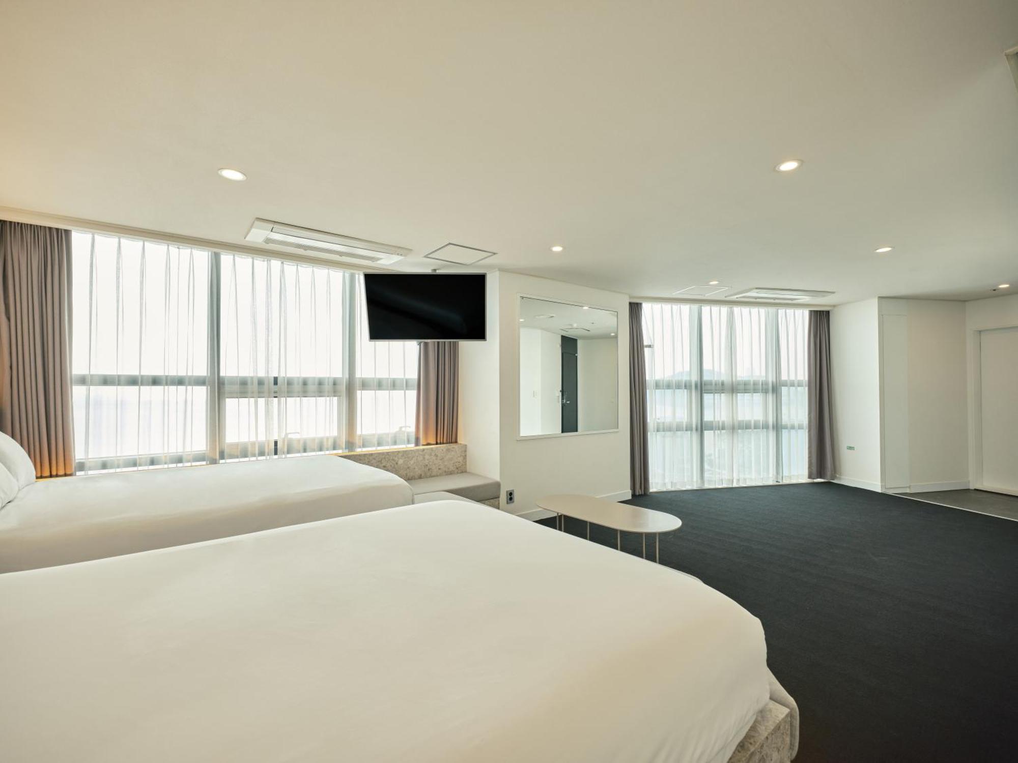 Uh Suite The Haeundae Busan Eksteriør billede