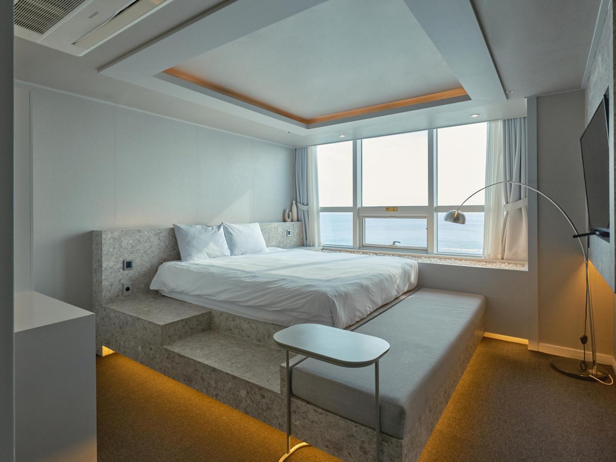 Uh Suite The Haeundae Busan Eksteriør billede