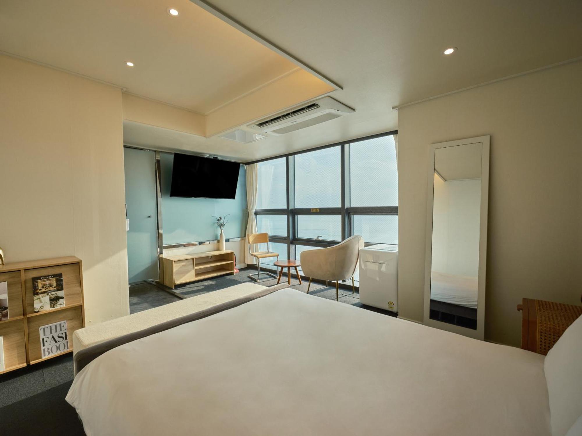 Uh Suite The Haeundae Busan Eksteriør billede